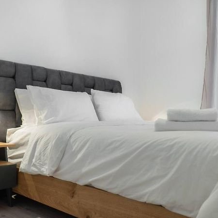 Syntagma Square, 60Sqm Platinum Suite Athene Buitenkant foto